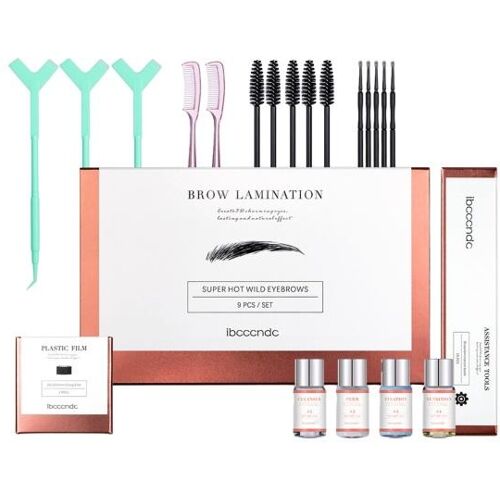 Eyebrow lamination kit mit Werkzeugen und Produkten auf weißem Hintergrund. Eyebrow lamination kit mit Werkzeugen und Produkten auf weißem Hintergrund.