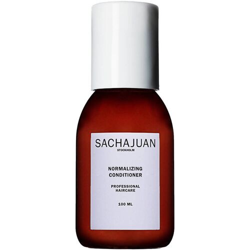 Braune Conditioner-Flasche mit weißem Etikett, Marke Sachajuan, 100 ml.