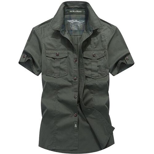 Kurzärmliges olivgrünes Hemd mit zwei Brusttaschen in militärischem Stil, Vorderansicht.