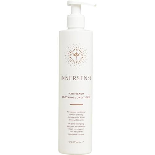 Weiße Flasche mit Pumpspender, Innersense Haarspülung etikettiert.