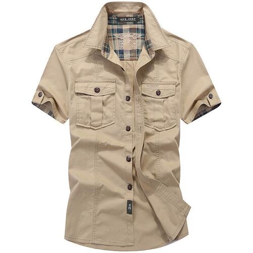 Beige kurzärmliges Hemd mit Knopfleiste und kariertem Innenfutter. Beige kurzärmliges Hemd mit Knopfleiste und kariertem Innenfutter.