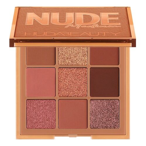 Lidschattenpalette mit neun Schattierungen in Nude-Tönen. Lidschattenpalette mit neun Schattierungen in Nude-Tönen.