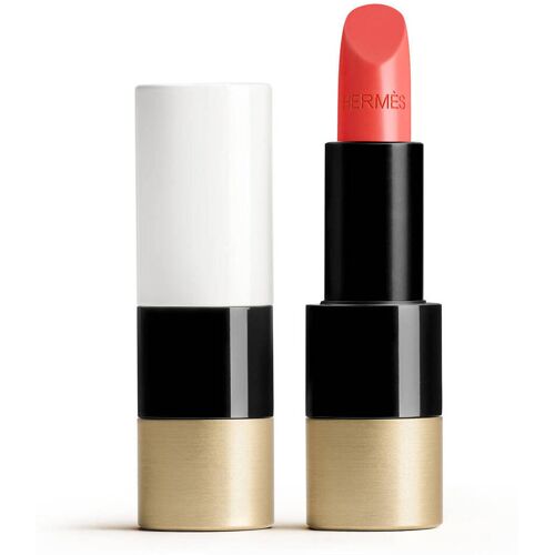 Offener Lippenstift mit goldener Basis und schwarzer Hülse Offener Lippenstift mit goldener Basis und schwarzer Hülse