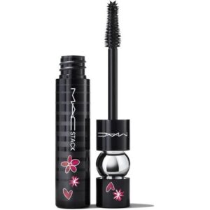 Schwarze Mascara mit abgebildeter Bürste und dekorativem Aufdruck auf der Verpackung.