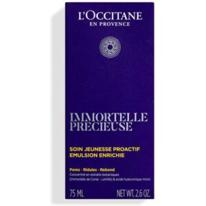 Lila Verpackung von L'Occitane Immortelle Precieuse Gesichtscreme im Fokus.