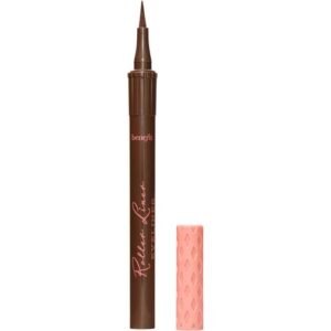Brauner Eyeliner-Stift mit abgenommener rosafarbener Kappe auf weißem Hintergrund.