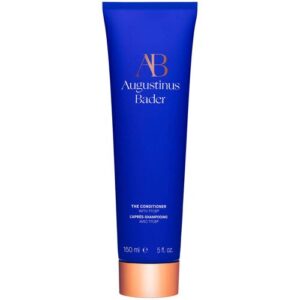 Blaue Tube eines Conditioners mit Kupferkappe.