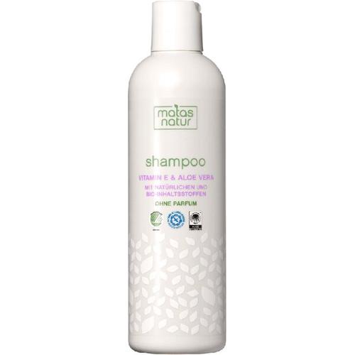 Weiße Shampooflasche mit Naturkosmetik-Label und Aloe Vera.